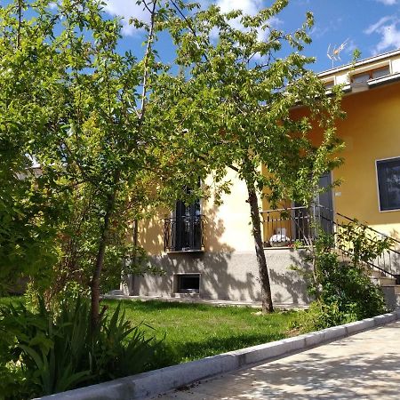 B&B A Casa Di Emy Barisciano Exterior foto